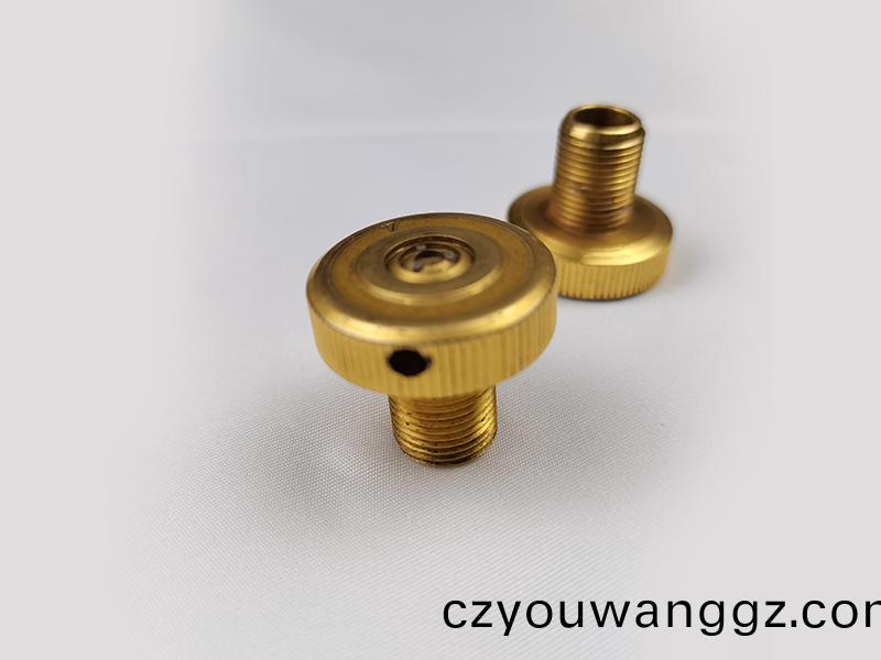 得(de)人(ren)精(jing)工爲電子行業(ye)提供吸(xi)嘴(zui)、颳刀、測試平(ping)檯、分(fen)選盤(pan)等