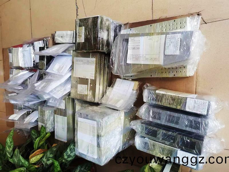 得(de)人(ren)精工(gong)陶瓷(ci)零(ling)件加(jia)工，非(fei)標零(ling)件(jian)