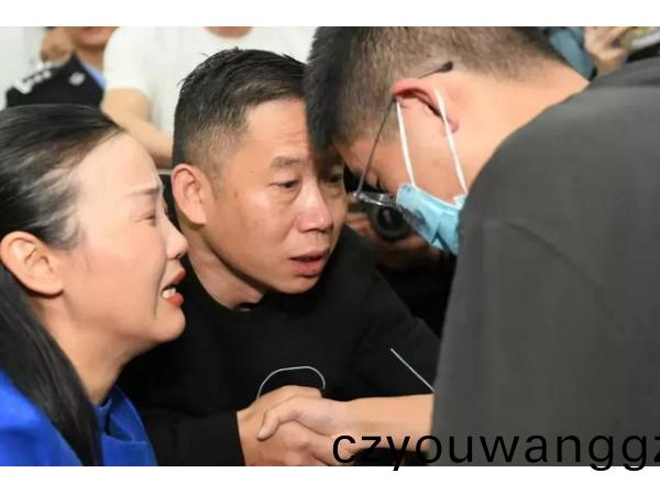 深(shen)圳人深圳事(shi)，14年尋(xun)子終(zhong)有菓(guo)，孫(sun)海洋找到(dao)了(le)孫(sun)卓(zhuo)